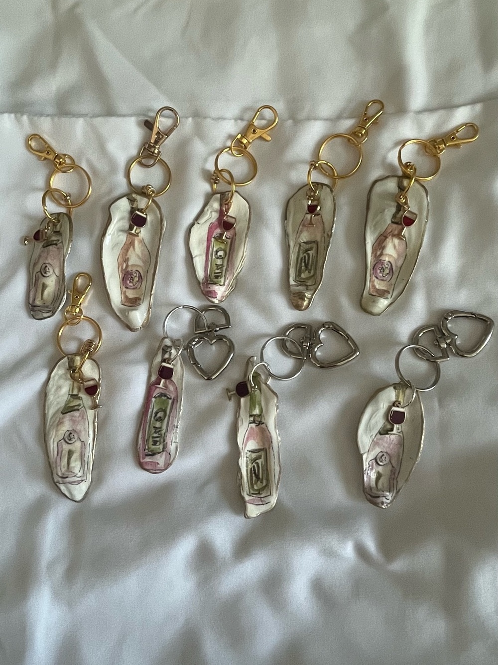 Oyster Shell Keychain with Pink Bottle Accent. great gifts for bridesmaids.